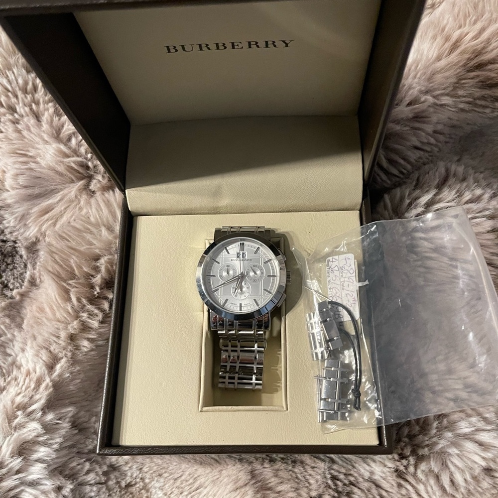 Burberry Silver Men Watch - Picture 7 of 10